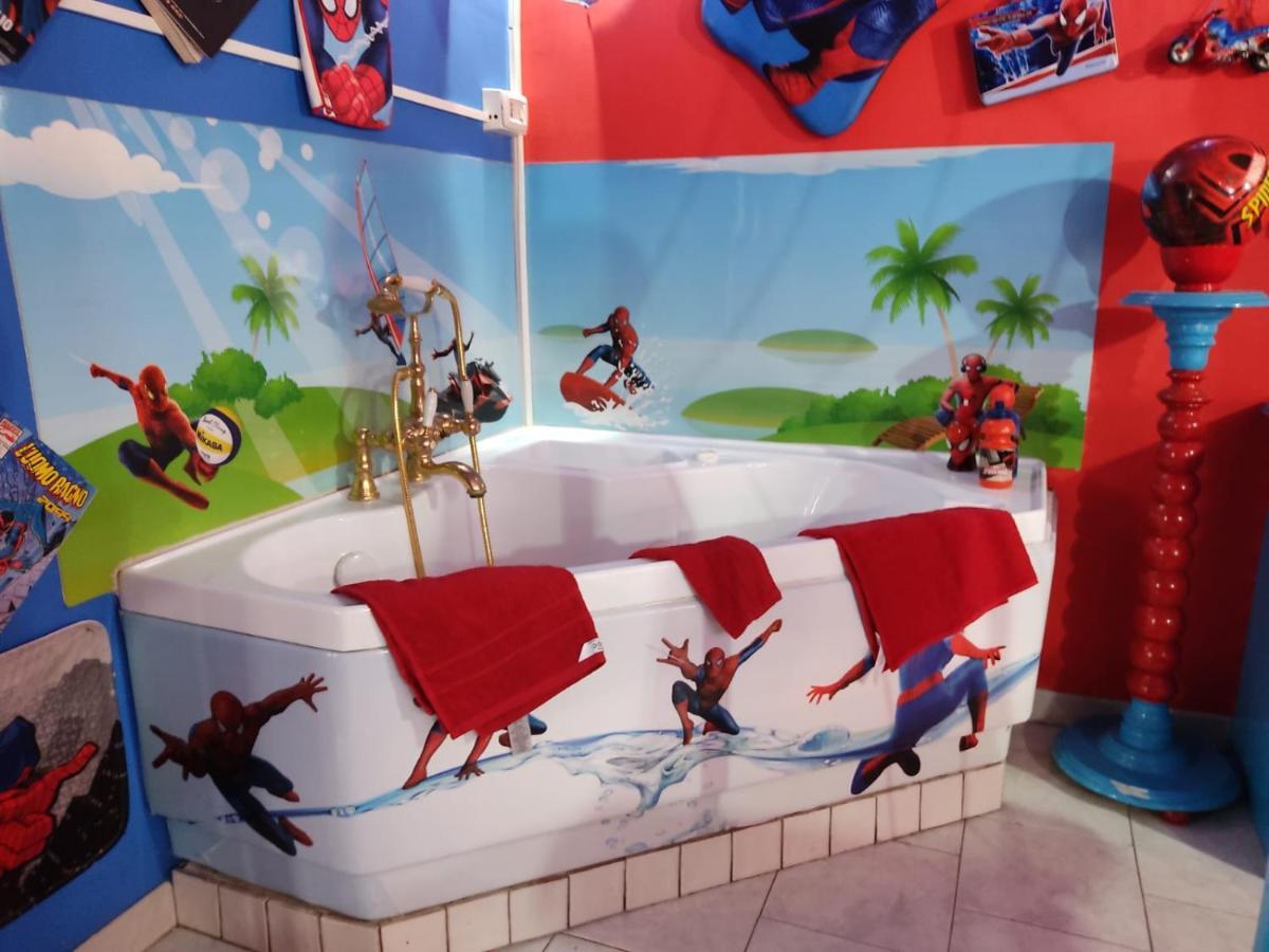 Hotel Spiderman House à Catane Extérieur photo